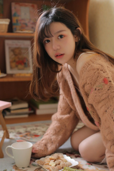 女的把腿扒开让男人桶免费观看